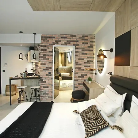Athinais Luxury * Hanioti