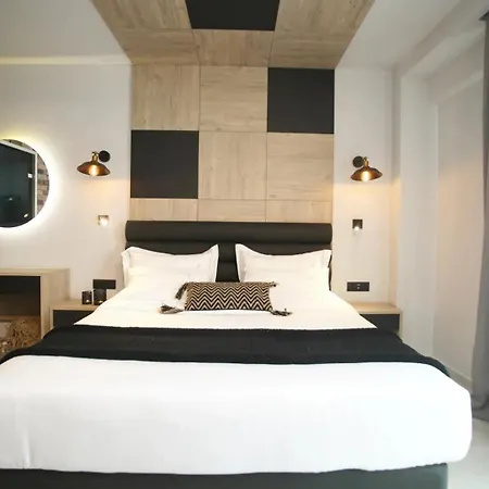 Athinais Luxury *