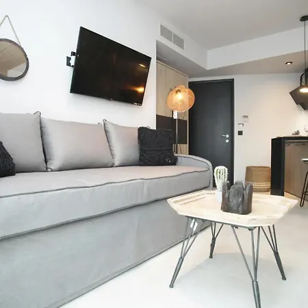 Athinais Luxury