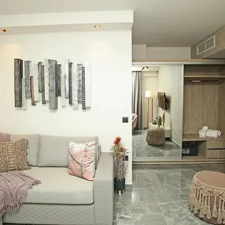 Athinais Luxury *