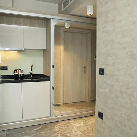 Athinais Luxury *