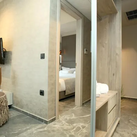 Athinais Luxury * Hanioti