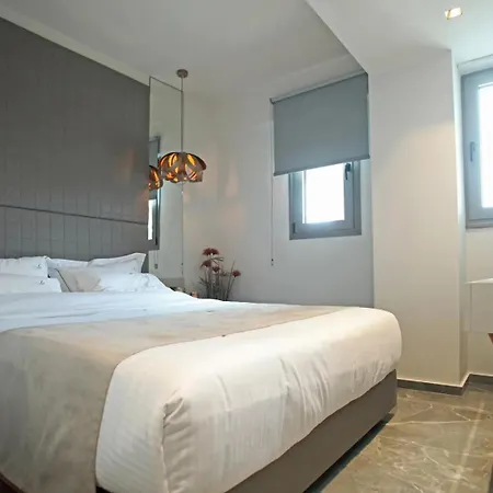 Athinais Luxury