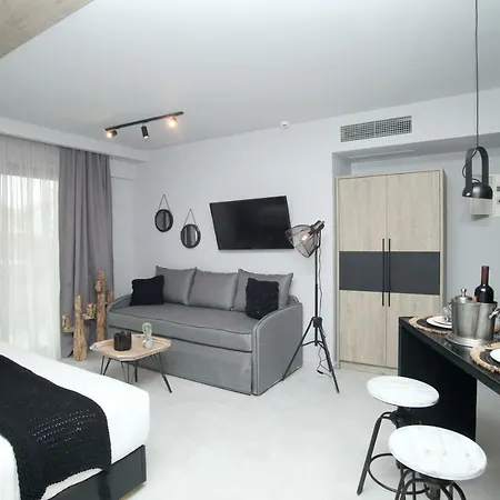 Athinais Luxury * Hanioti