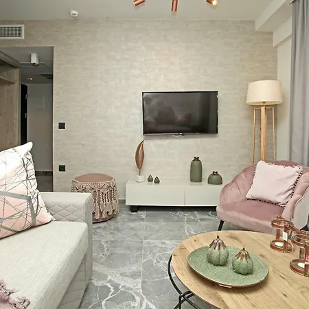 Athinais Luxury *