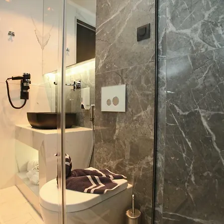 Athinais Luxury * Hanioti