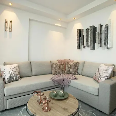 Athinais Luxury Hotel