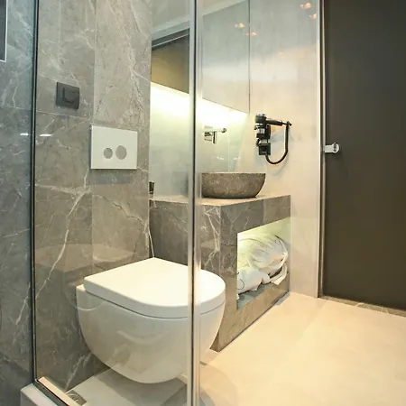 Athinais Luxury * Χανιώτη