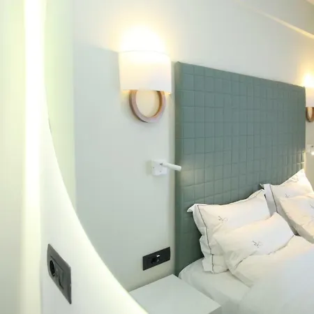 Ξενοδοχείο Athinais Luxury *