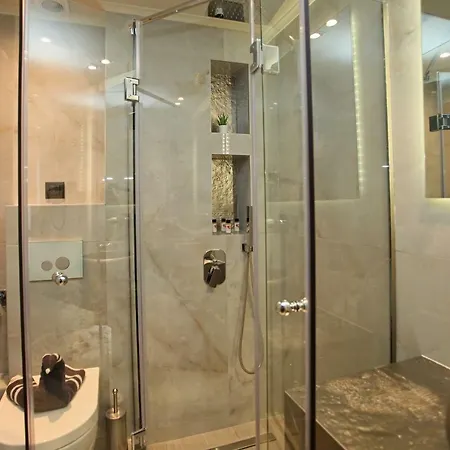 Athinais Luxury Chanioti