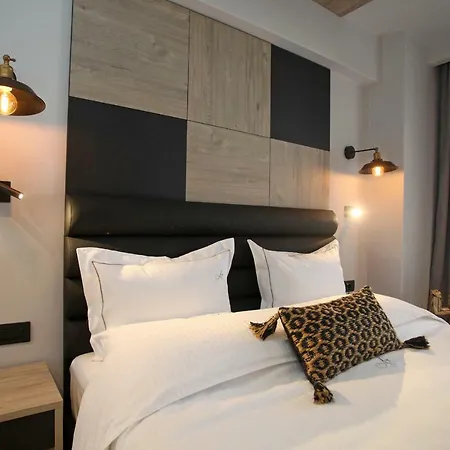 Athinais Luxury * Χανιώτη