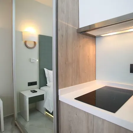 Athinais Luxury Ξενοδοχείο Χανιώτη