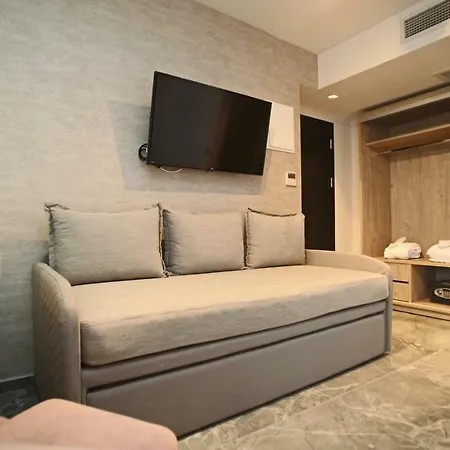 Athinais Luxury Ξενοδοχείο Χανιώτη