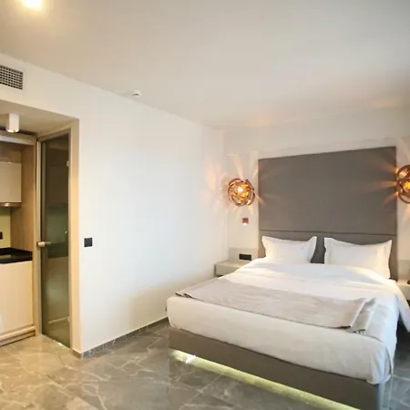 Athinais Luxury Ξενοδοχείο Χανιώτη