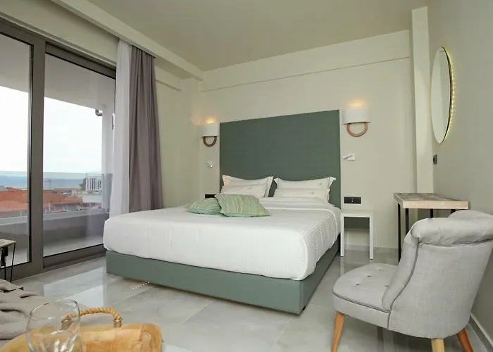 Athinais Luxury Hotel